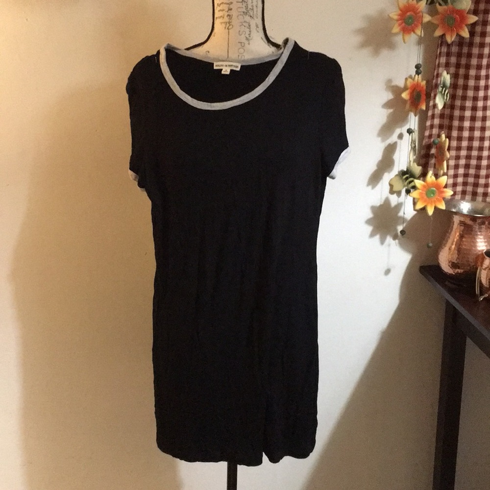 Stretchy fabric black dress